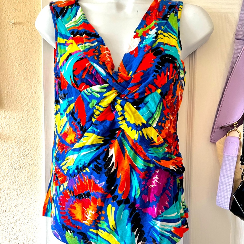 Beautiful Cable & Gauge V neck Top